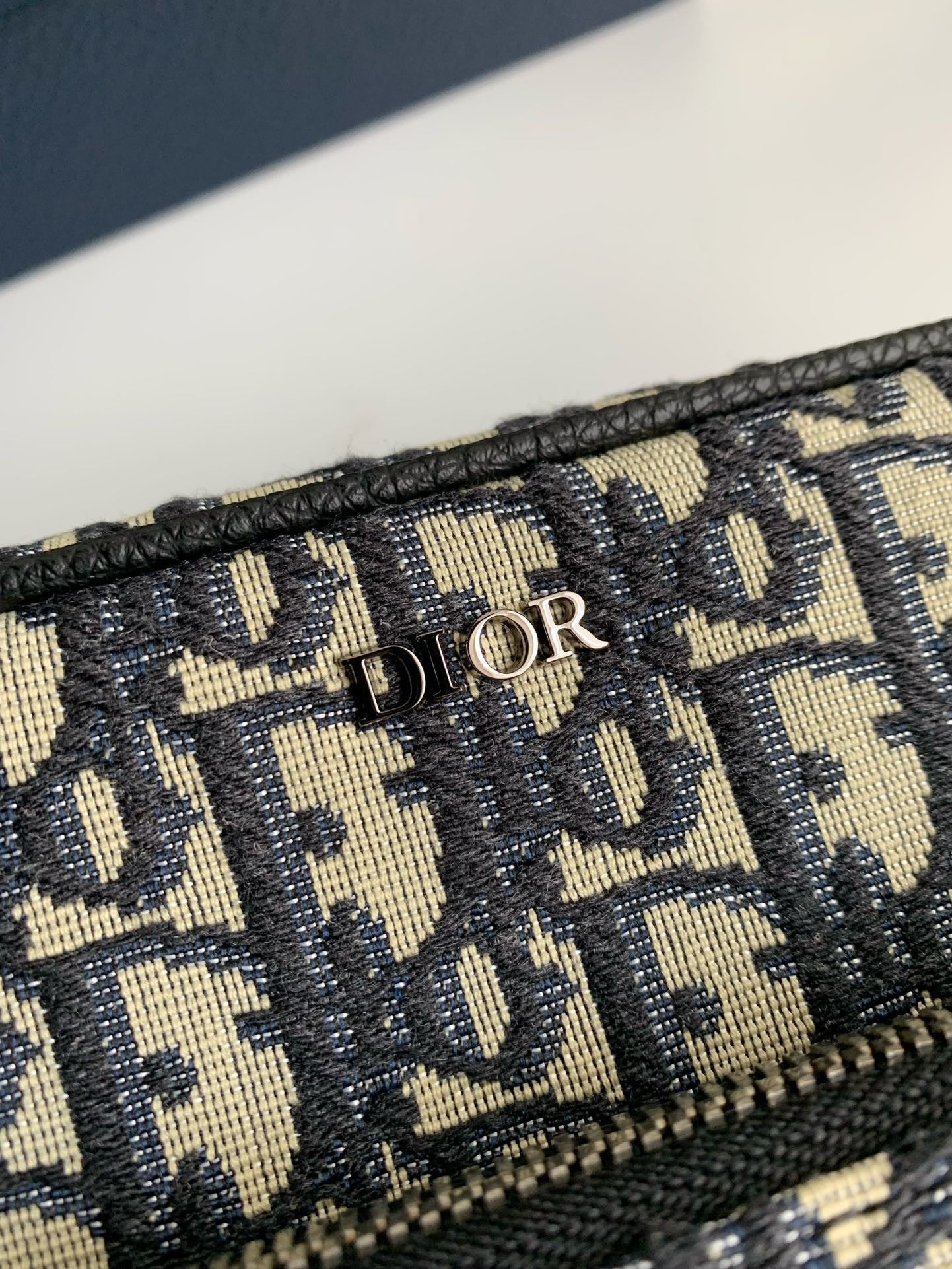 D!OR Oblique