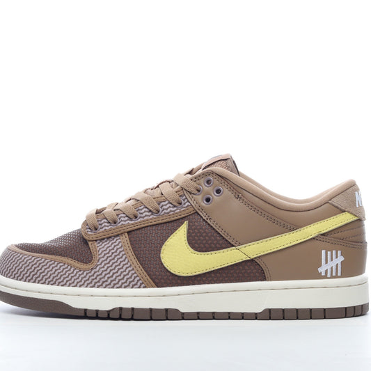Dunk Low SP 'Undefeated'