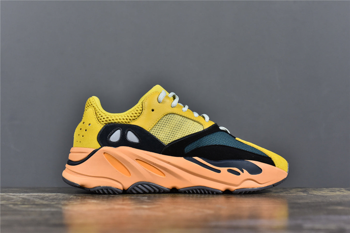 YBoost 700 'Sun'