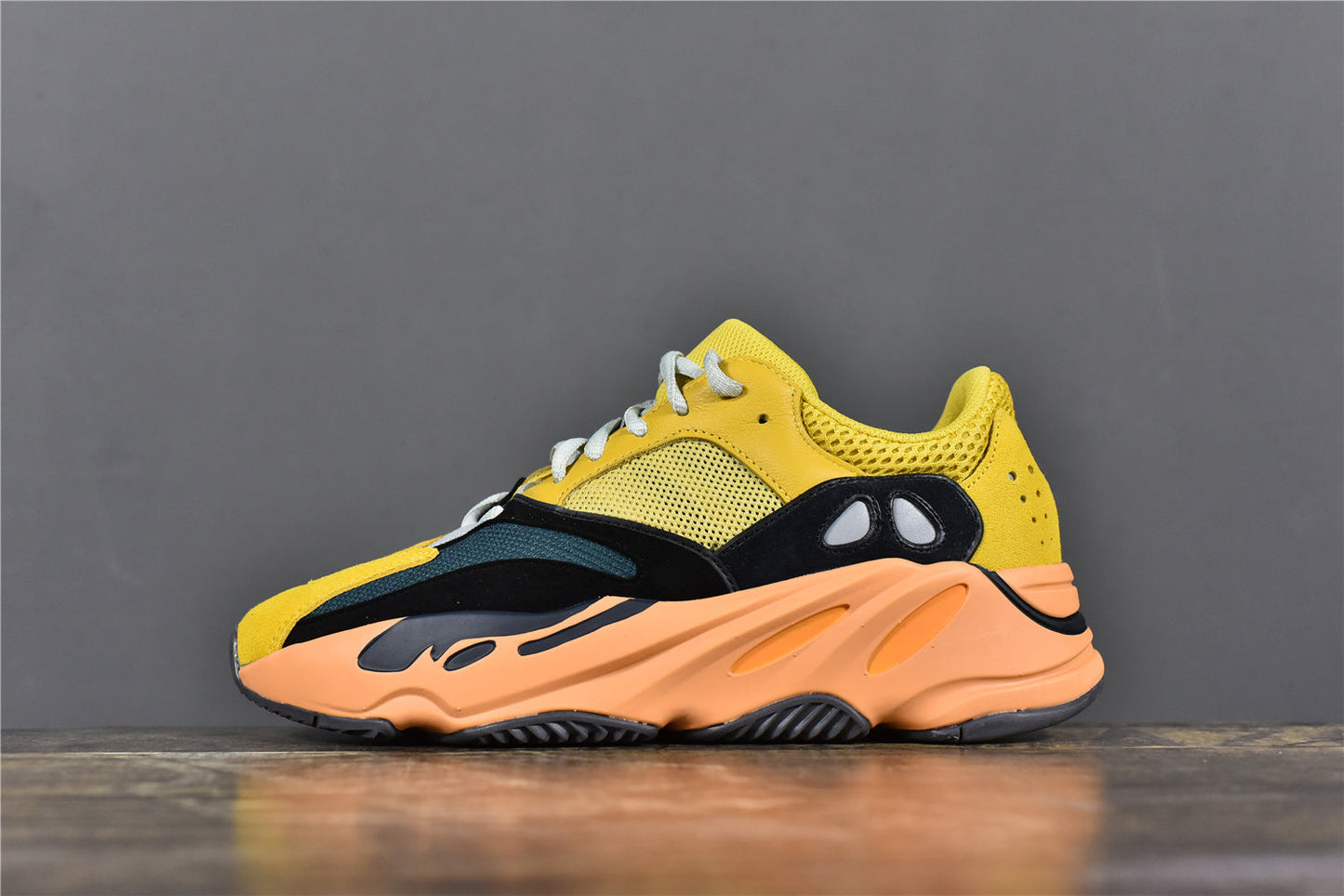 YBoost 700 'Sun'